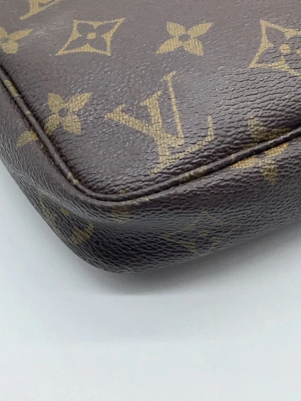 Auth Louis Vuitton Monogram Pochette Accessory Pouch Handbag